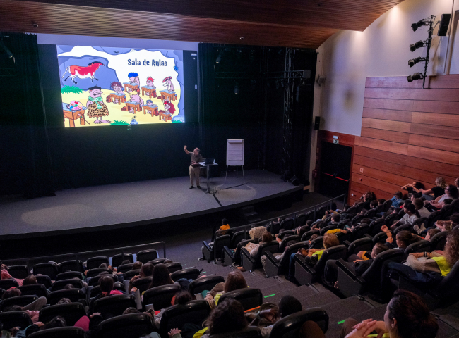 Um livro uma Comunidade Júnior: Sessão com Escolas "Nuno Caravela À Conversa Com...". Auditório Taguspark, Porto Salvo